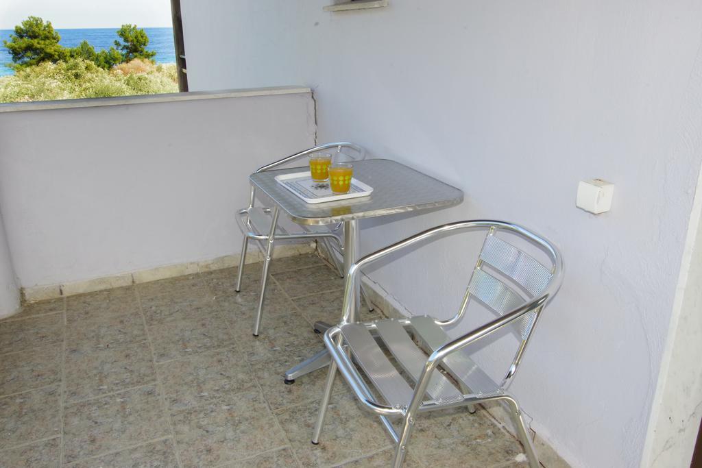Athina Hotel Kinira Eksteriør billede
