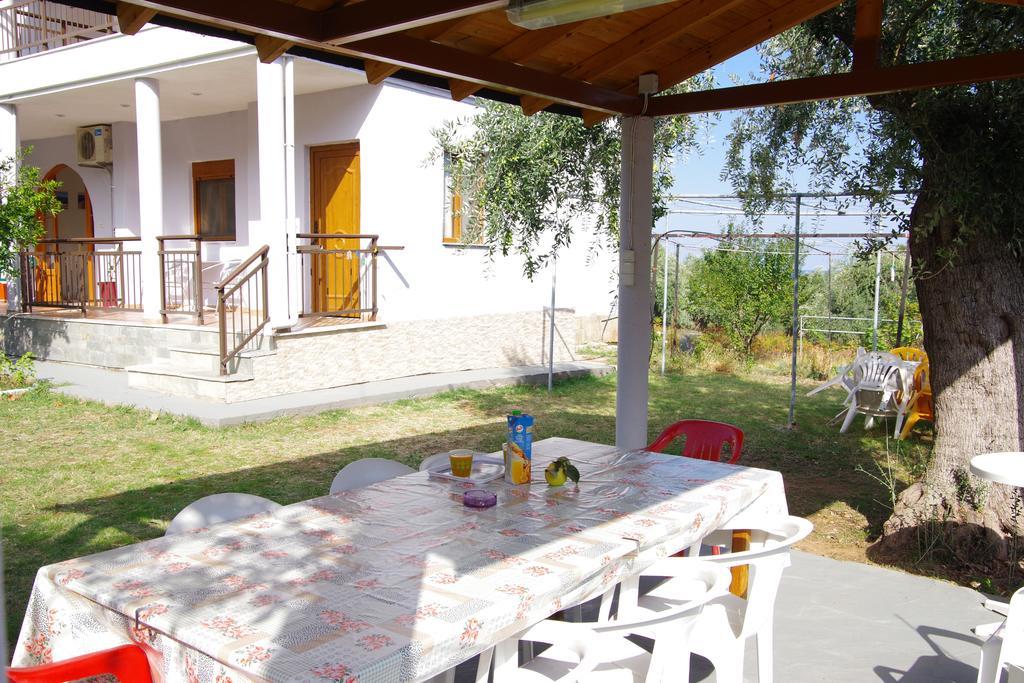 Athina Hotel Kinira Eksteriør billede