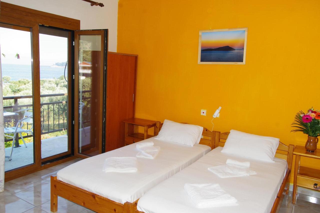 Athina Hotel Kinira Eksteriør billede